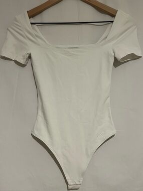 Aritzia Contour Manner Squareneck Bodysuit
